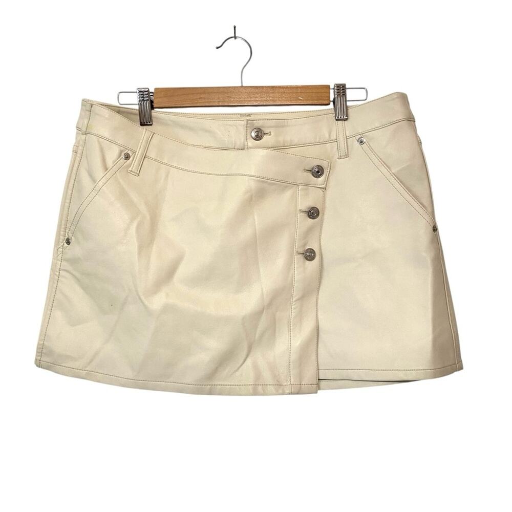 Free People We The Free Wynn’s Vegan Faux Leather Bone Cream Mini Skirt size 31 - Picture 5 of 11